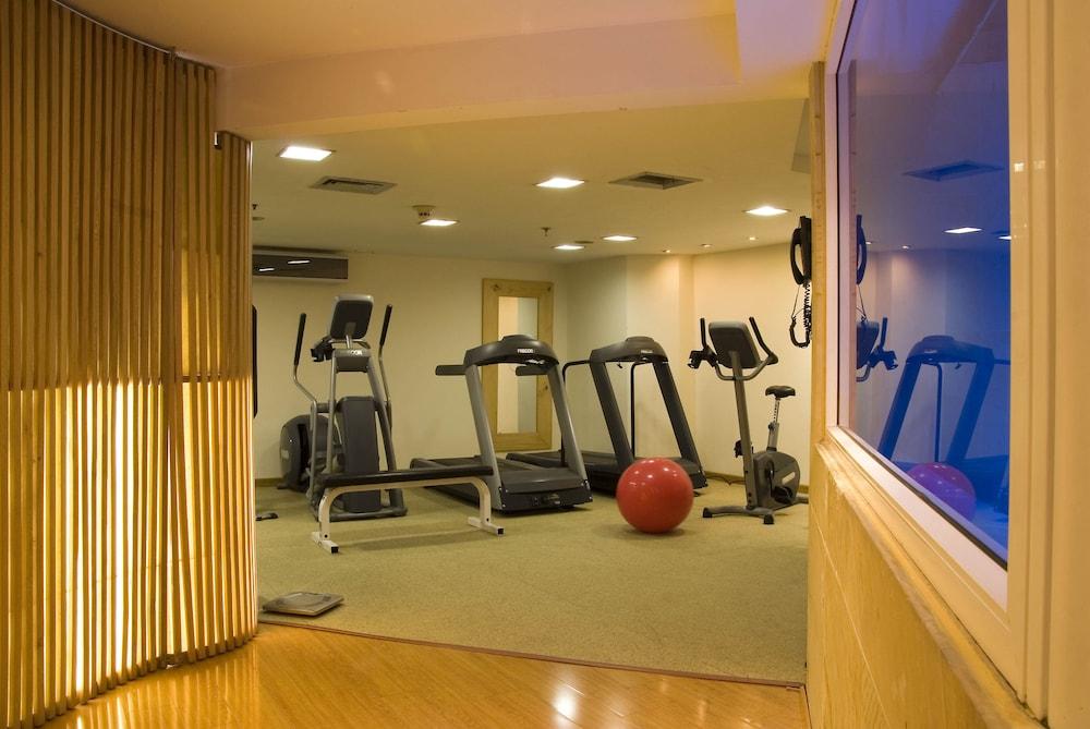 Embassy Suites By Hilton Bogota - Rosales Luaran gambar A gym at a hotel