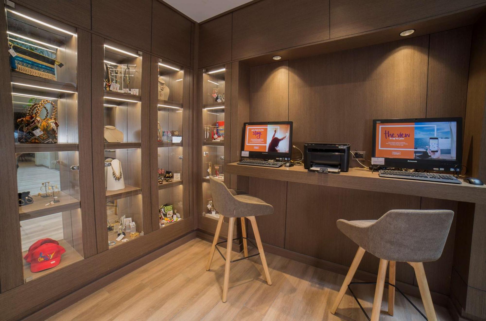 Embassy Suites By Hilton Bogota - Rosales Luaran gambar Business Center
