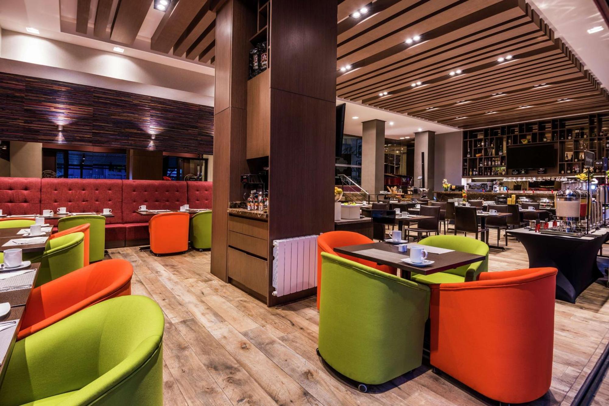 Embassy Suites By Hilton Bogota - Rosales Luaran gambar The interior of the restaurant